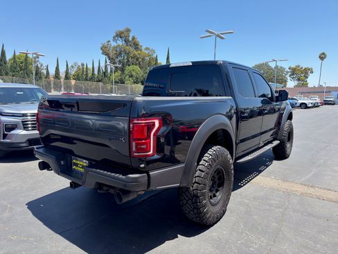 Used 2018 Ford F150 Raptor w/ Equipment Group 802A Luxury AWD/4WD image 8