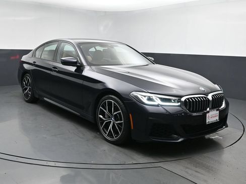 Used 2021 BMW 540i xDrive w/ M Sport Package AWD/4WD image 2