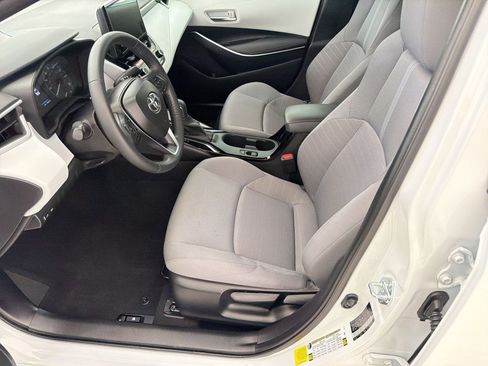 Used 2025 Toyota Corolla SE FWD image 5