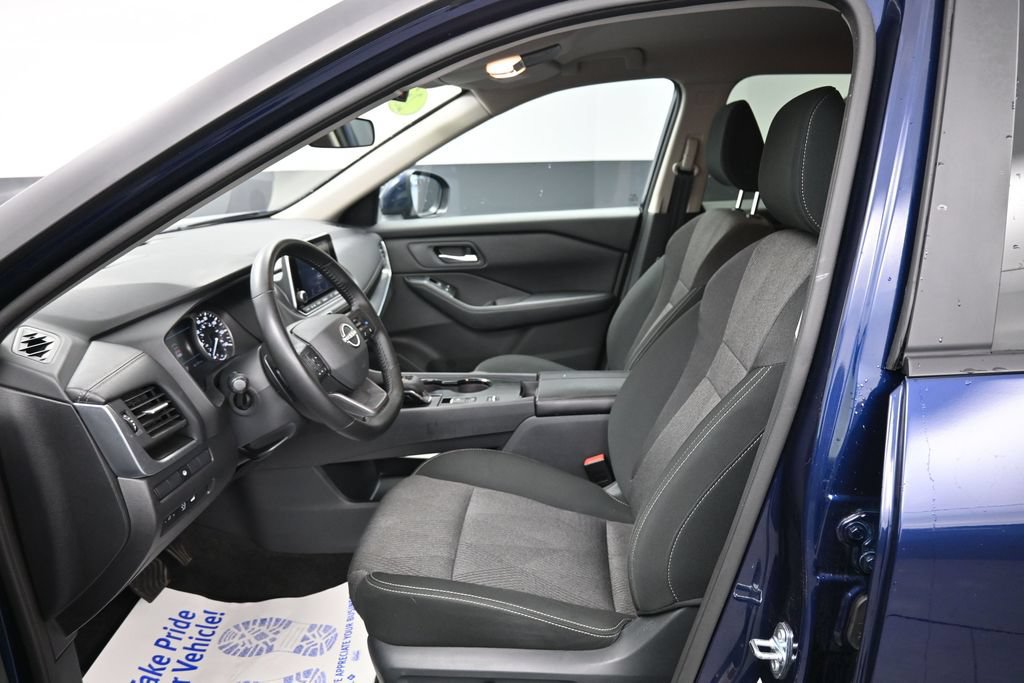 Used 2025 Nissan Rogue SV FWD image 20