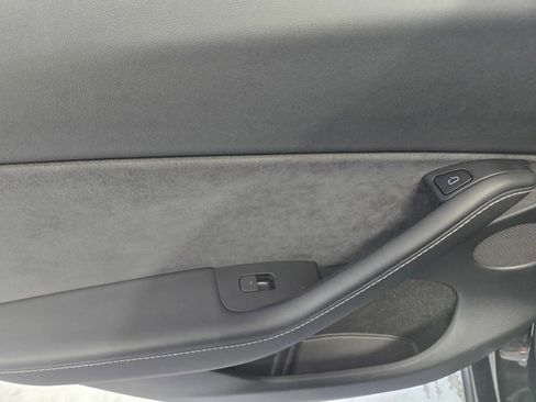 Used 2023 Tesla Model Y Long Range image 11