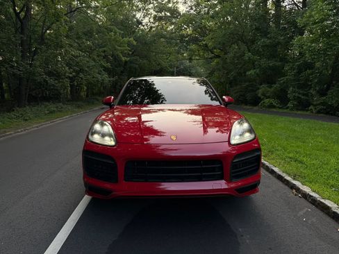Used 2021 Porsche Cayenne GTS AWD/4WD image 29
