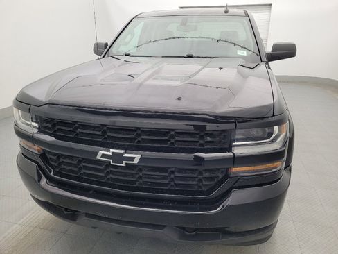 Used 2018 Chevrolet Silverado 1500 Custom w/ Custom Value Package RWD image 15
