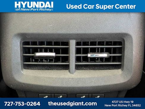 Used 2020 GMC Terrain Denali w/ Denali Premium Package FWD image 16