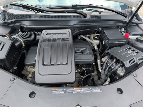 Used 2017 Chevrolet Equinox LT image 22