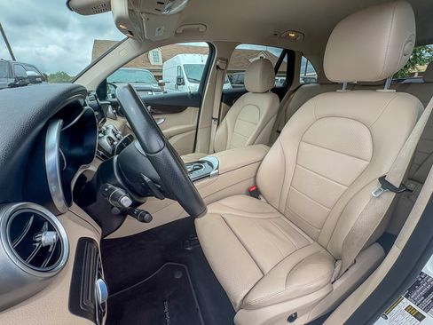 Used 2017 Mercedes-Benz GLC 300 image 21