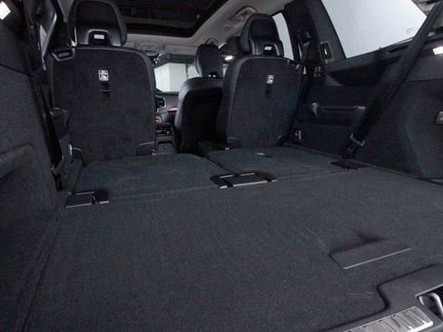 Certified 2025 Volvo XC90 T8 Plus w/ Protection Package Premier image 16