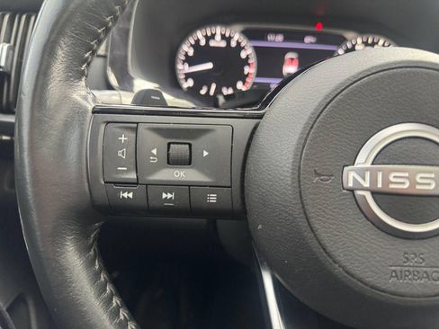 Used 2022 Nissan Pathfinder SL w/ SL Premium Package FWD image 23