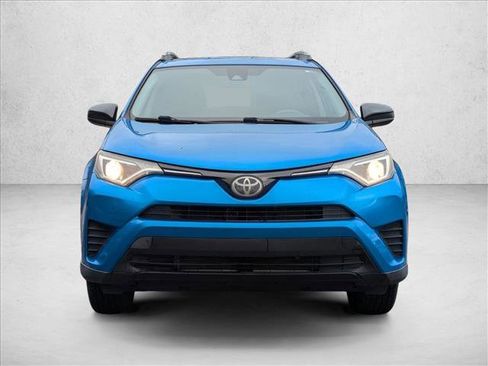 Used 2017 Toyota RAV4 LE image 2