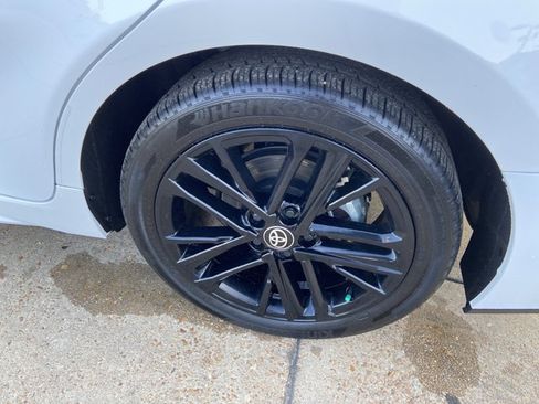 Used 2025 Toyota Camry SE FWD image 30