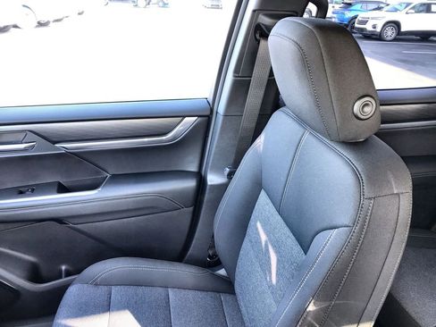 New 2026 GMC Acadia Elevation image 24