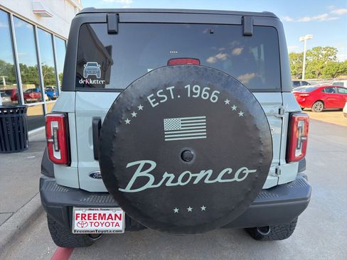 Used 2022 Ford Bronco Badlands w/ Sasquatch Package AWD/4WD image 8