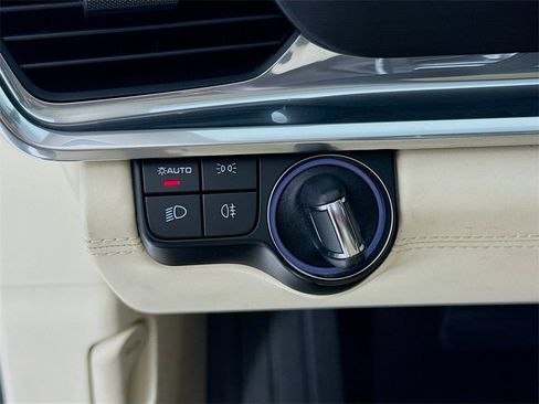 Used 2023 Porsche Panamera Platinum Edition image 14
