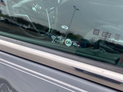 Used 2018 Buick Encore Preferred image 4