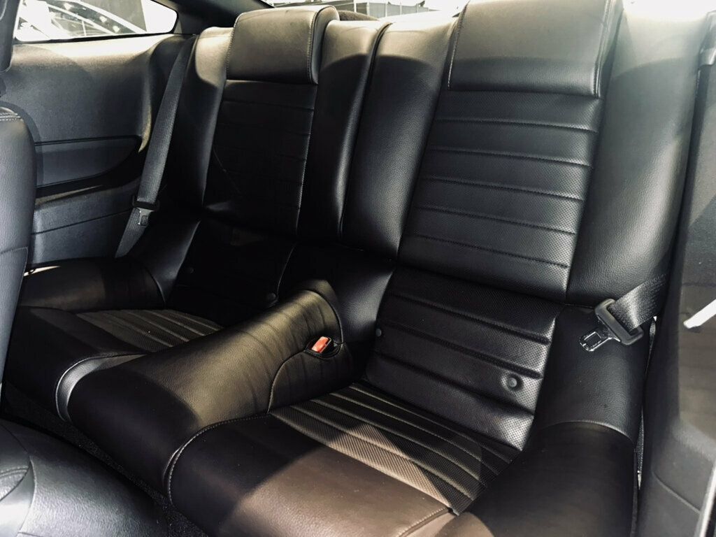 Used 2007 Ford Mustang Shelby GT500 RWD image 16
