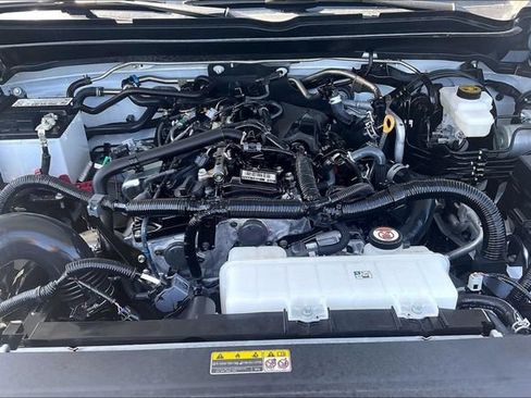 Used 2025 Toyota Tacoma SR5 RWD image 10