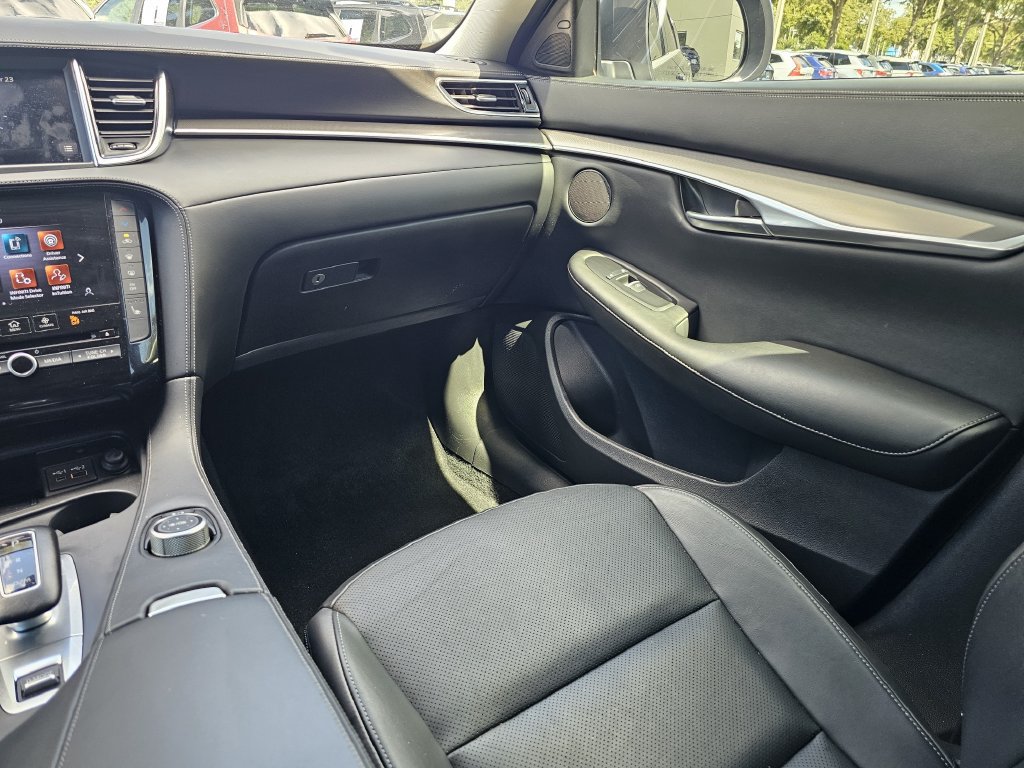 Used 2023 INFINITI QX50 Luxe FWD image 15