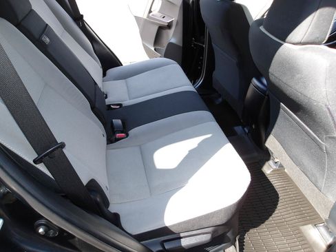 Used 2016 Toyota RAV4 XLE AWD/4WD image 12