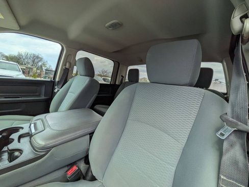 Used 2016 RAM 2500 Tradesman w/ Chrome Appearance Group AWD/4WD image 13