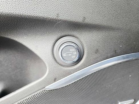 Used 2021 Buick Enclave Premium w/ Sun and Sites Package image 35