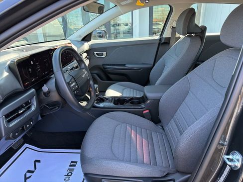Used 2025 Kia K4 EX FWD image 27
