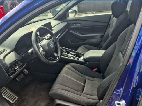 Used 2025 Honda Accord Sport image 5