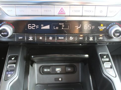 Certified 2022 Kia Telluride SX w/ SX Prestige Package AWD/4WD image 50