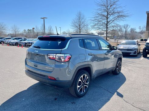 Used 2024 Jeep Compass Limited image 8