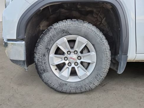 Used 2020 GMC Sierra 1500 SLE w/ SLE Value Package AWD/4WD image 9