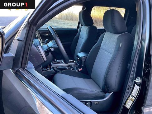 Certified 2023 Toyota Tacoma TRD Off-Road image 9
