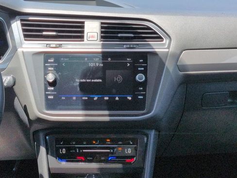 Used 2024 Volkswagen Tiguan SE AWD/4WD image 14