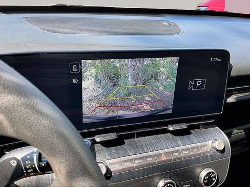 Used 2025 Hyundai Kona SE FWD image 14