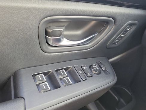 Used 2023 Honda Pilot Touring image 15