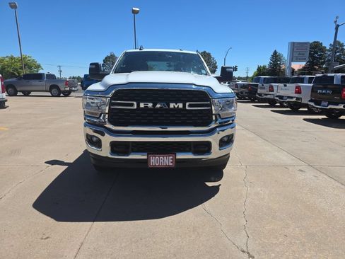 Used 2024 RAM 2500 Big Horn w/ Off Road Package AWD/4WD image 9