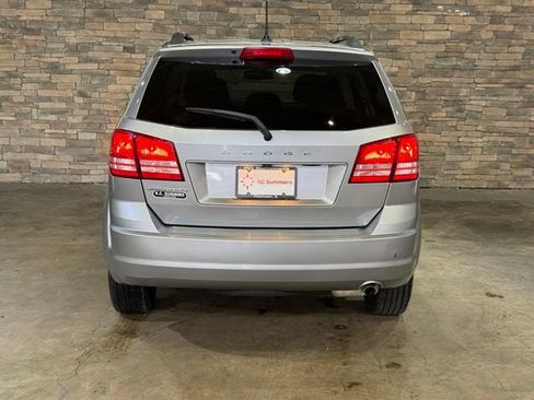 Used 2018 Dodge Journey SE w/ Blacktop Package FWD image 6