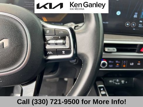 Certified 2024 Kia Sorento X-Line EX AWD/4WD image 32