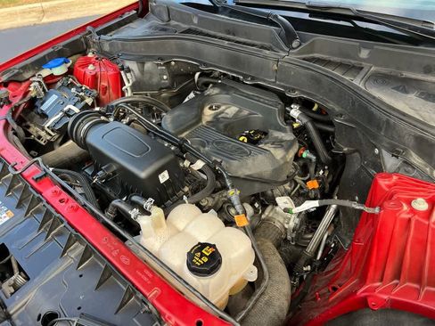 Used 2020 Ford Explorer XLT w/ Equipment Group 202A image 14