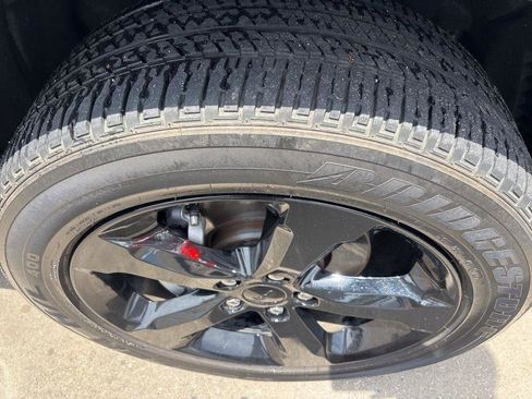 Used 2023 Jeep Grand Cherokee Altitude image 9