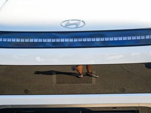 New 2026 Hyundai Ioniq 9 Calligraphy AWD/4WD image 8