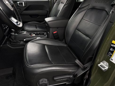 Used 2021 Jeep Wrangler Unlimited Sahara image 13