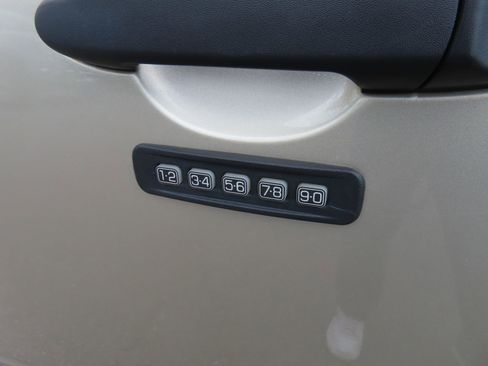 Used 2010 Ford Escape XLT FWD image 6