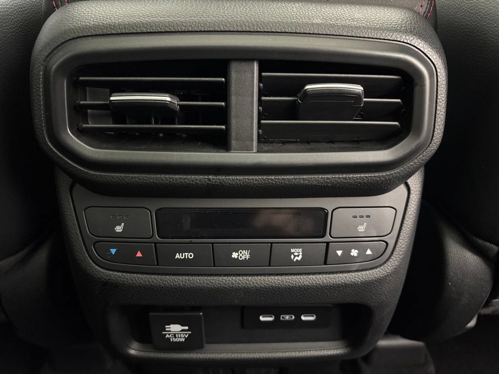 Certified 2025 Honda Pilot Black Edition image 19