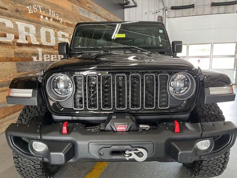 Used 2026 Jeep Wrangler Unlimited Rubicon AWD/4WD image 7