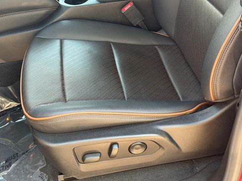 Used 2023 GMC Canyon AT4 w/ AT4 Premium Package AWD/4WD image 23