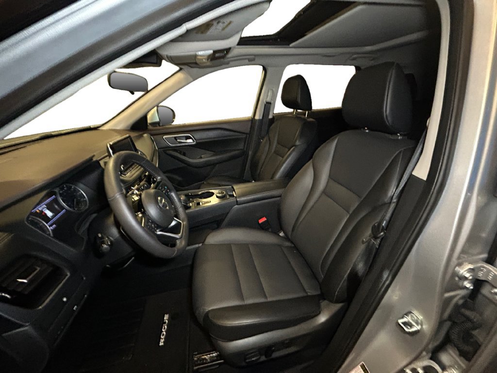 Used 2021 Nissan Rogue SV w/ Premium Package AWD/4WD image 10