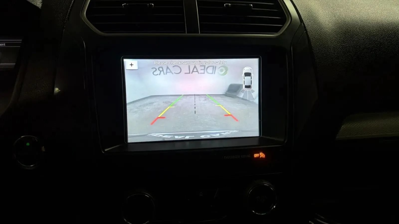 Used 2018 Ford Explorer XLT w/ Equipment Group 201A FWD image 14