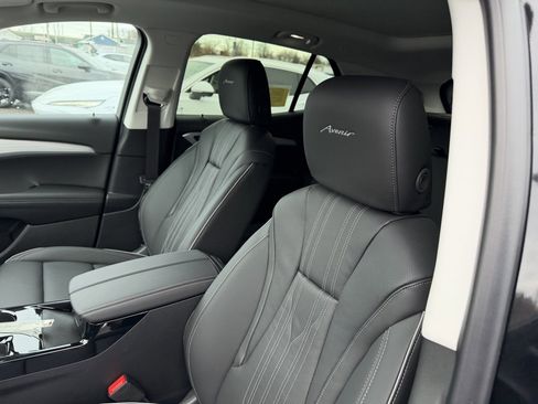 New 2026 Buick Envision Avenir image 10