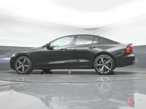 Used 2024 Volvo S60 B5 Plus image 38