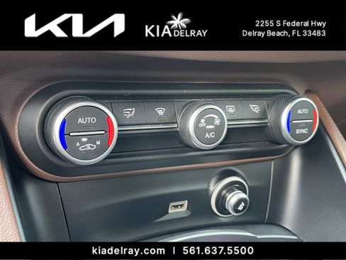 Used 2019 Alfa Romeo Stelvio w/ Nero Edizione image 21