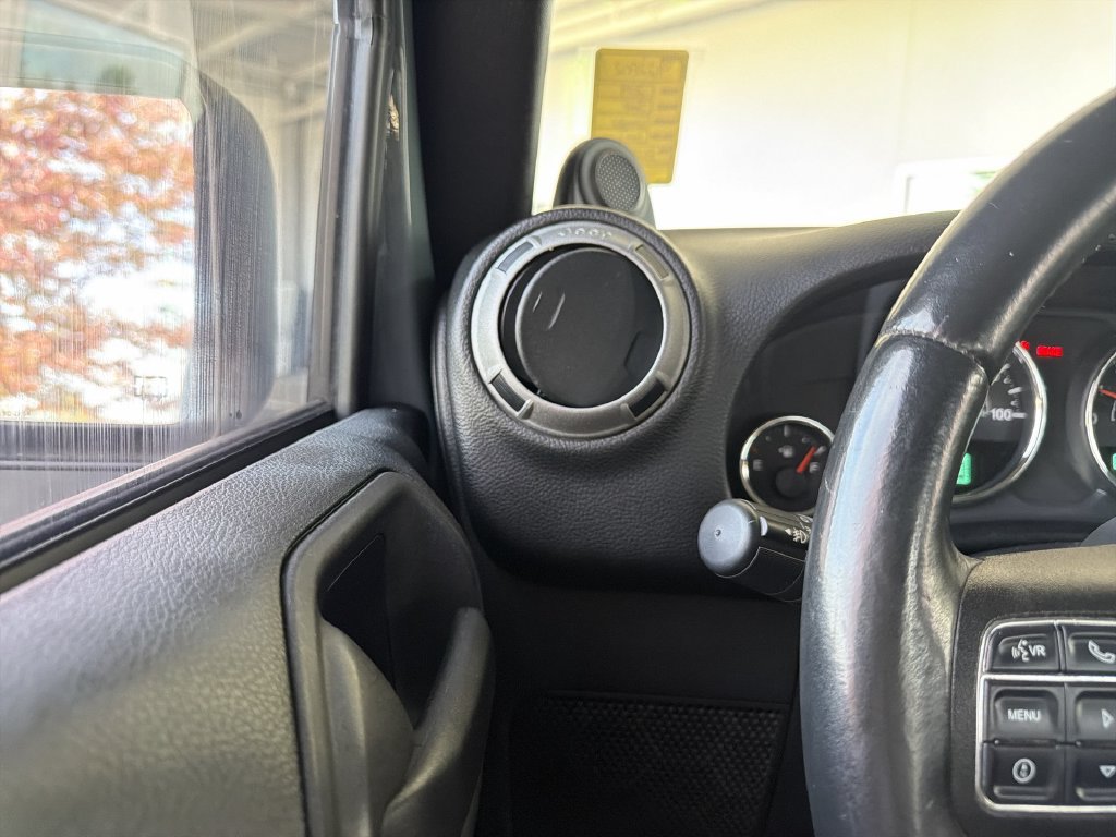 Used 2014 Jeep Wrangler Sport AWD/4WD image 16